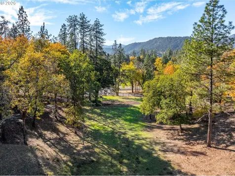 11990 Artlin Road Grants Pass OR 97526