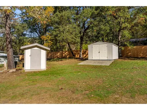 11990 Artlin Road Grants Pass OR 97526