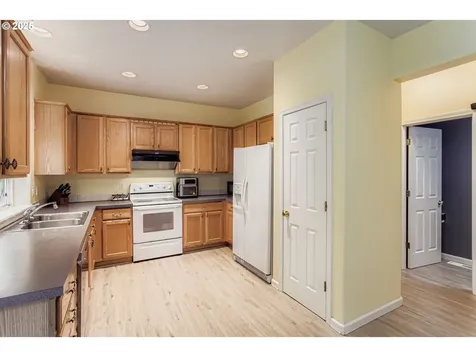555 NW Hertel Street Hillsboro OR 97124