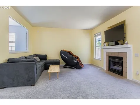555 NW Hertel Street Hillsboro OR 97124