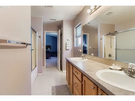 555 NW Hertel Street Hillsboro OR 97124