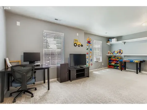 555 NW Hertel Street Hillsboro OR 97124