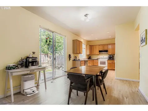 555 NW Hertel Street Hillsboro OR 97124