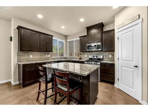 15013 NW 25th Avenue Vancouver WA 98685