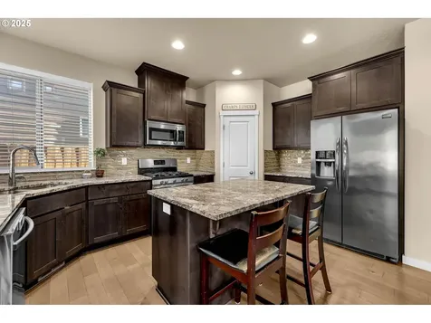 15013 NW 25th Avenue Vancouver WA 98685