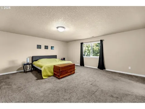 15013 NW 25th Avenue Vancouver WA 98685