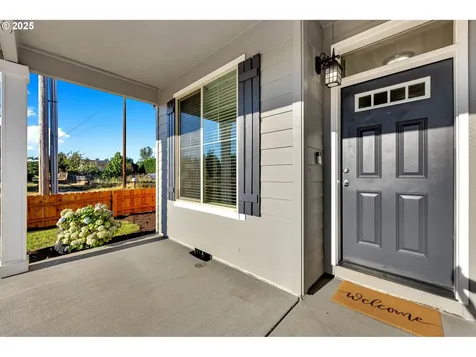 15013 NW 25th Avenue Vancouver WA 98685