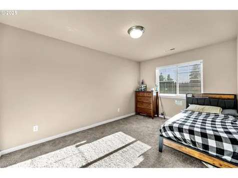 15013 NW 25th Avenue Vancouver WA 98685