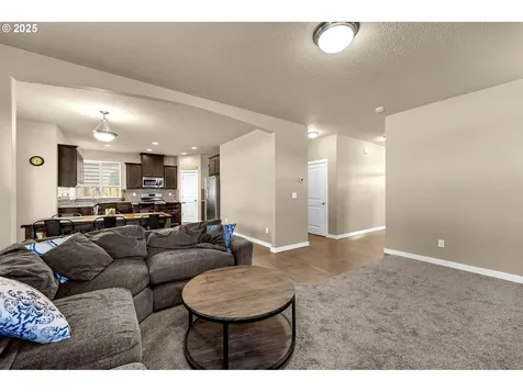 15013 NW 25th Avenue Vancouver WA 98685