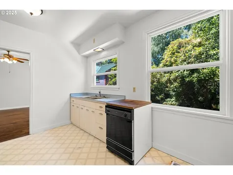 3967 SE Taylor Street Portland OR 97214