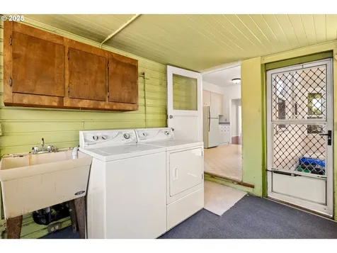 3967 SE Taylor Street Portland OR 97214