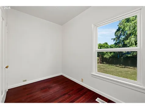 3967 SE Taylor Street Portland OR 97214