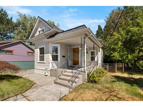 3967 SE Taylor Street Portland OR 97214
