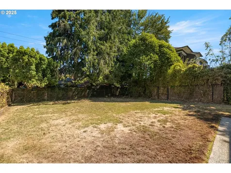 3967 SE Taylor Street Portland OR 97214