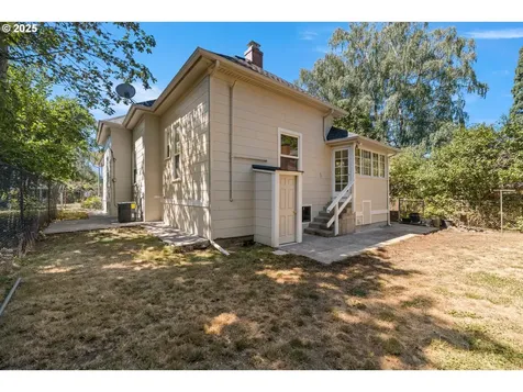 3967 SE Taylor Street Portland OR 97214