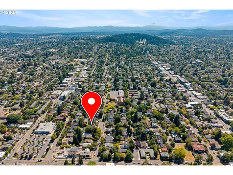 3967 SE Taylor Street Portland OR 97214