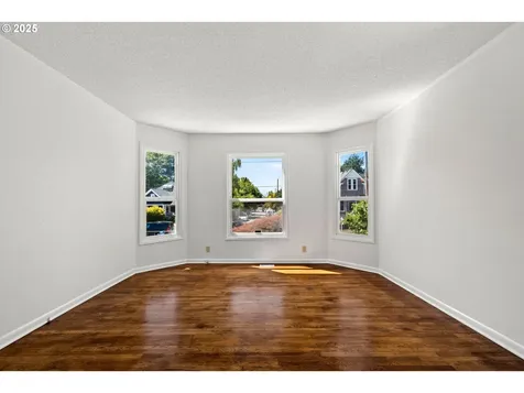 3967 SE Taylor Street Portland OR 97214