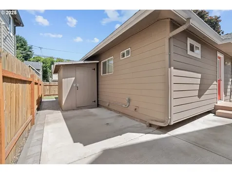 2705 N Hunt Street Portland OR 97217