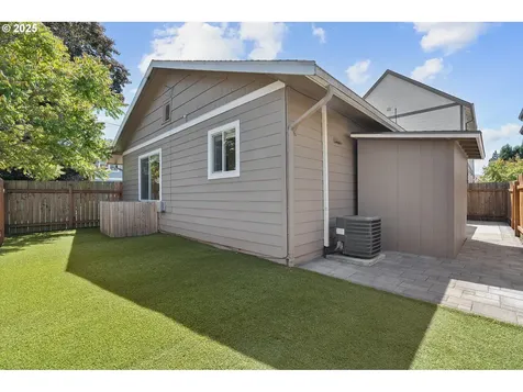 2705 N Hunt Street Portland OR 97217