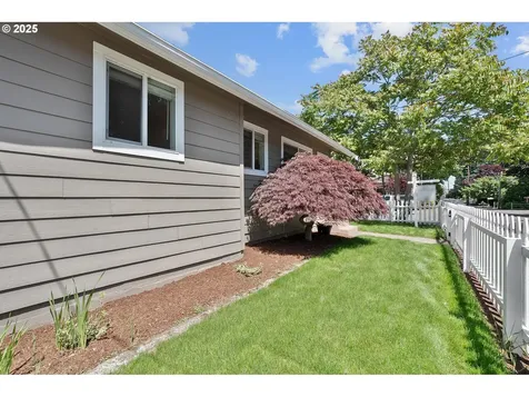 2705 N Hunt Street Portland OR 97217