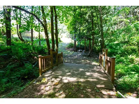 173 Upland Drive Woodland WA 98674