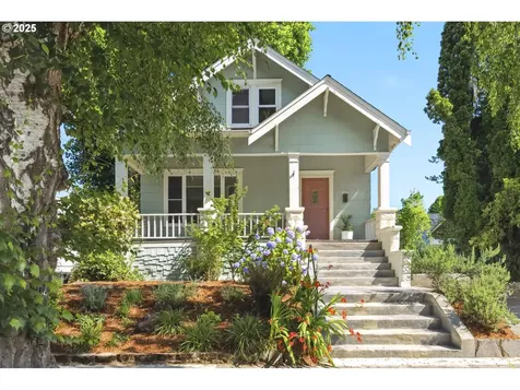 1607 NE Morgan Street Portland OR 97211