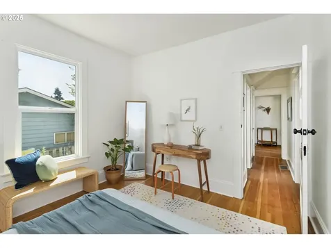 1607 NE Morgan Street Portland OR 97211