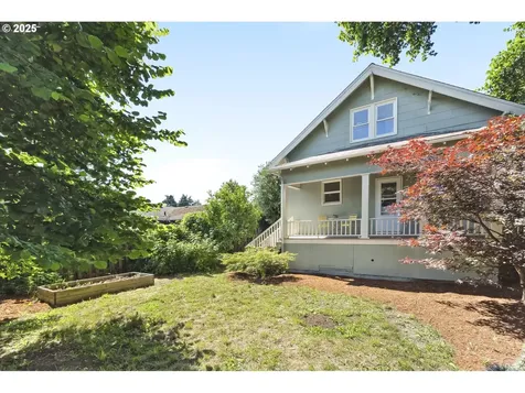 1607 NE Morgan Street Portland OR 97211