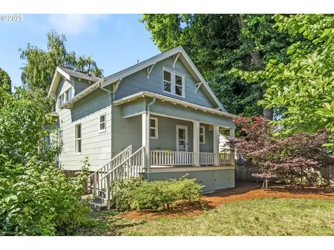 1607 NE Morgan Street Portland OR 97211