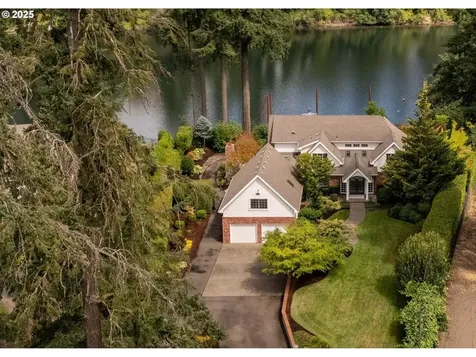 25325 NE Butteville Road Aurora OR 97002