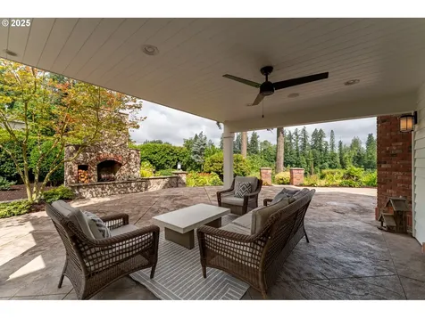 25325 NE Butteville Road Aurora OR 97002