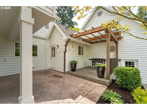 25325 NE Butteville Road Aurora OR 97002