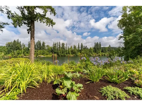25325 NE Butteville Road Aurora OR 97002