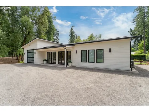 25325 NE Butteville Road Aurora OR 97002
