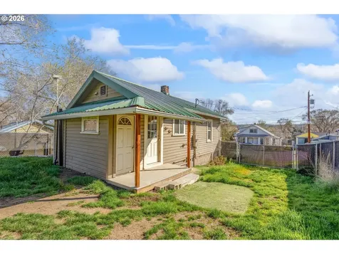 342 SE 7th Street Madras OR 97741