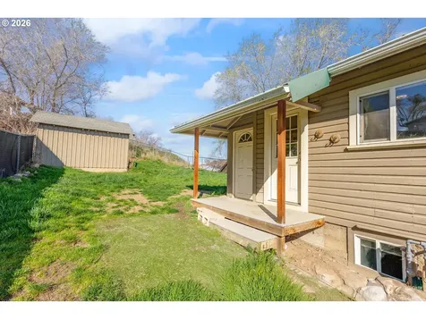 342 SE 7th Street Madras OR 97741