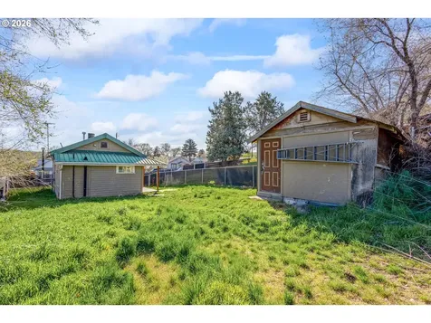 342 SE 7th Street Madras OR 97741