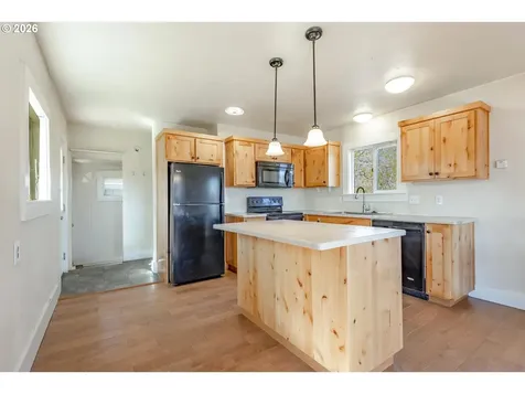 342 SE 7th Street Madras OR 97741