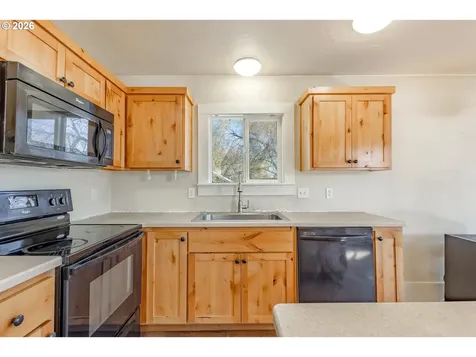 342 SE 7th Street Madras OR 97741