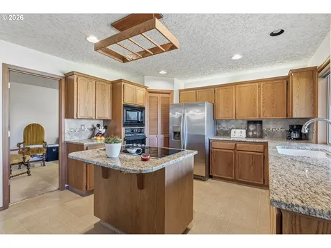 718 NE 246th Circle Ridgefield WA 98642