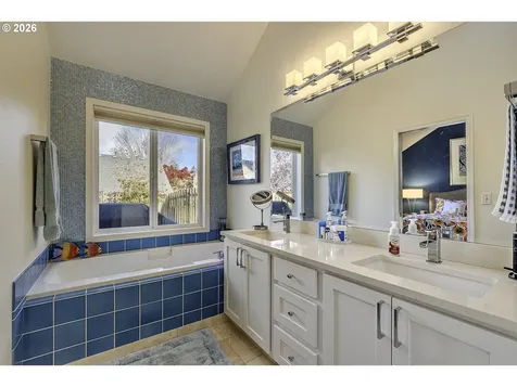 16761 NW Stoller Drive Portland OR 97229