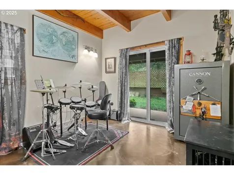 823 Terrace Drive Scotts Mills OR 97375