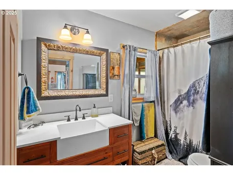823 Terrace Drive Scotts Mills OR 97375