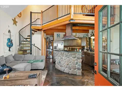 823 Terrace Drive Scotts Mills OR 97375