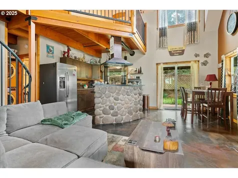 823 Terrace Drive Scotts Mills OR 97375