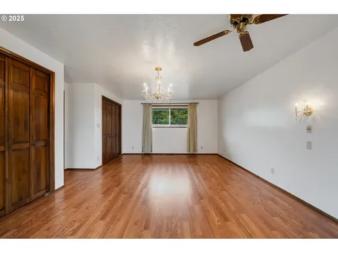 4004 Elmwood Street Tillamook OR 97141
