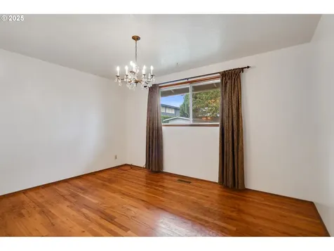 4004 Elmwood Street Tillamook OR 97141