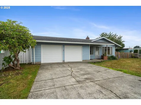 4004 Elmwood Street Tillamook OR 97141