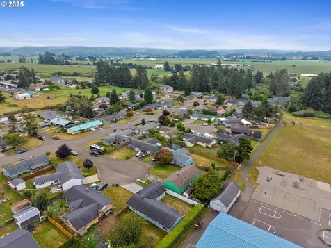 4004 Elmwood Street Tillamook OR 97141