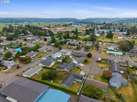 4004 Elmwood Street Tillamook OR 97141